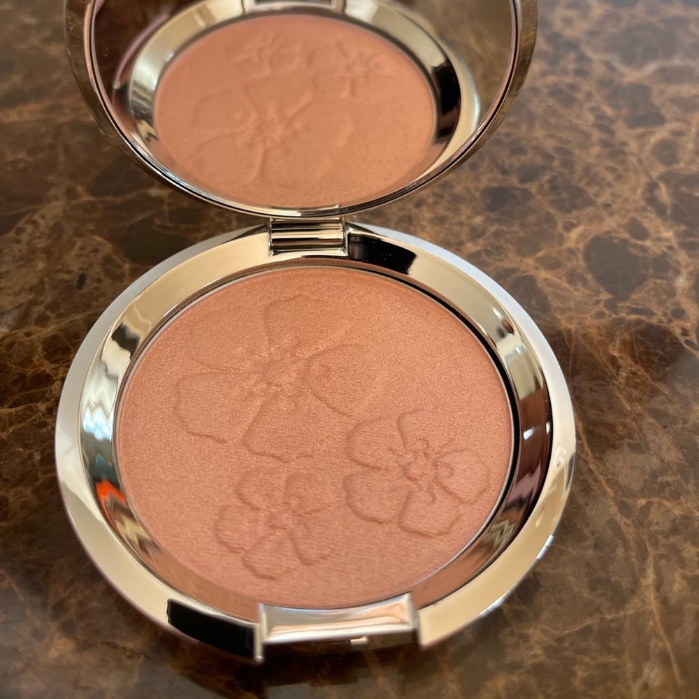 Becca passort to Glow Korea NWT